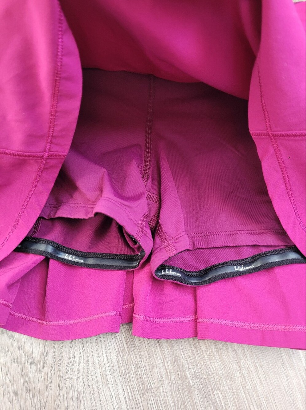Lululemon Pace Rival Skirt *Tall 15" Size 8 Magenta Deep Fuchsia Pink Berry - Picture 9 of 9